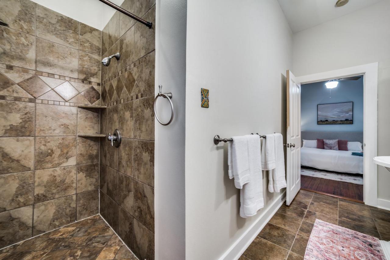 Downtown Historic 2Bdrm, Walk To Riverwalk, Alamo; Beautifully Renovated! San Antonio Ngoại thất bức ảnh